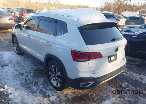 2022 Volkswagen Taos 1.5T Se из США, поврежденный, VIN 3VVLX7B29NM034525